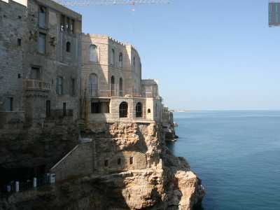 Sono le case del centro storico di Polignano...